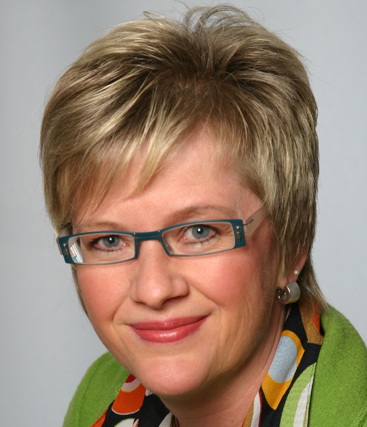 Claudia Aschmann